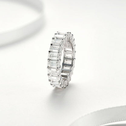 טבעת Eternity Emerald Cut — טבעת מואסנייט של Bellaris, תצוגה 3