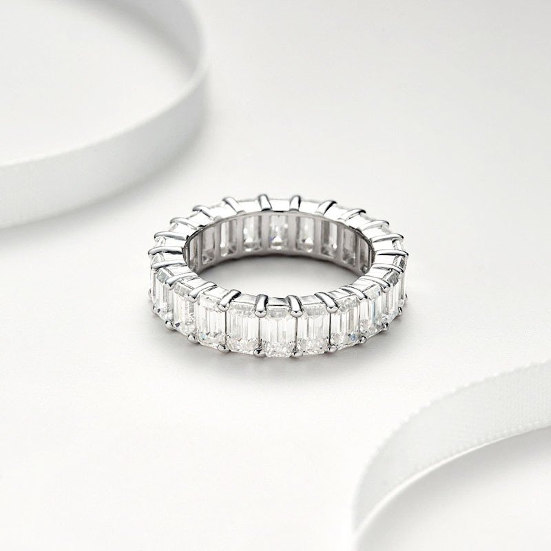 טבעת Eternity Emerald Cut — טבעת מואסנייט של Bellaris, תצוגה 4